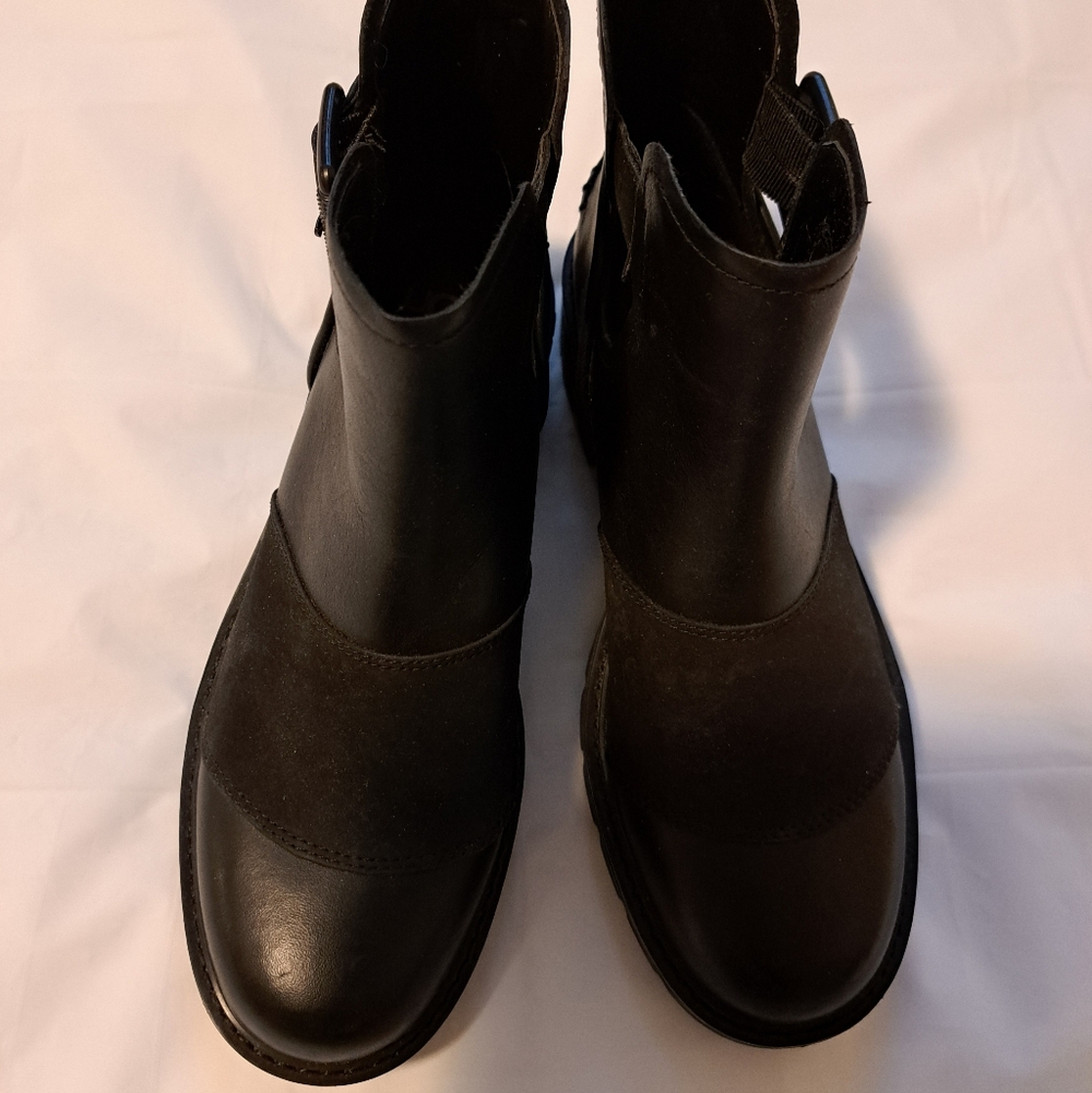 Ugg Black Leather Booties